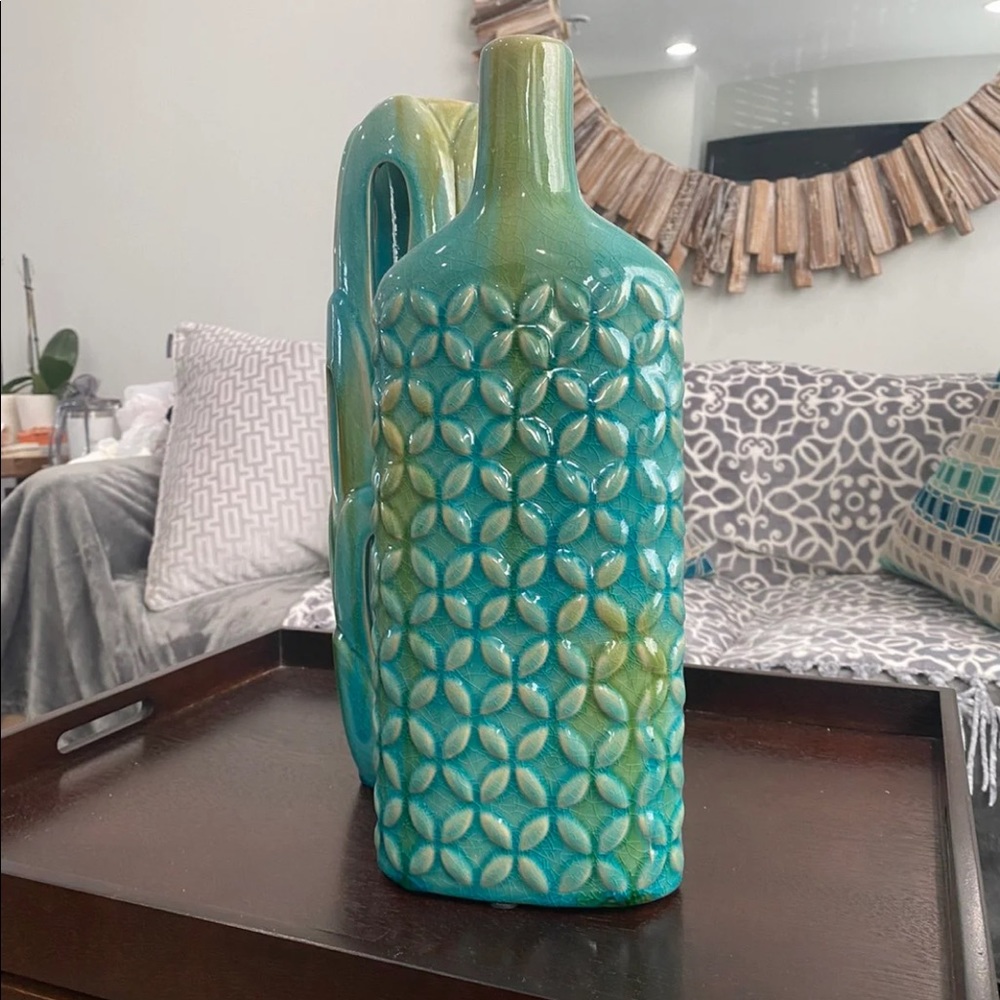 Decor - Picture 4 of 4